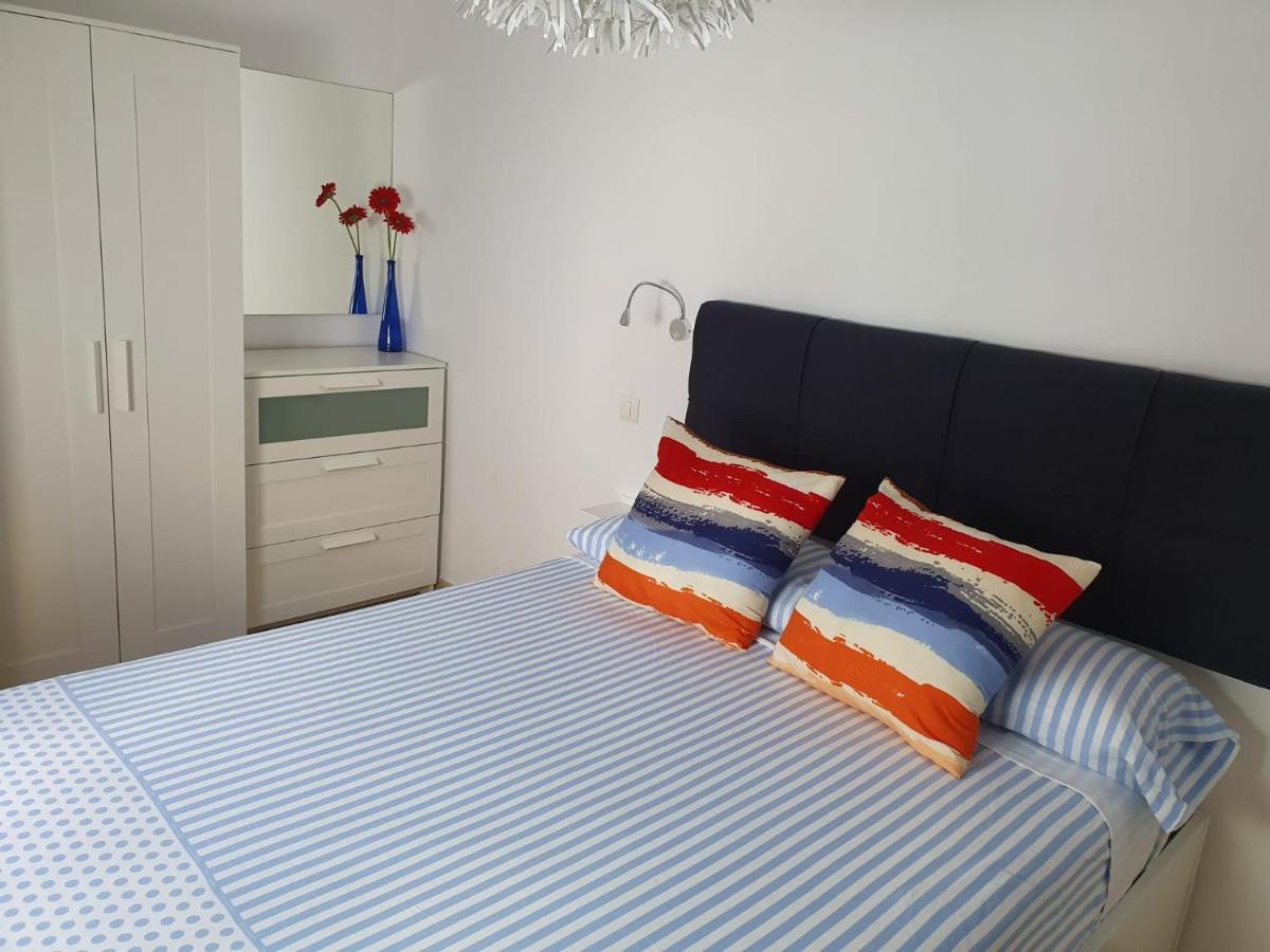 Apartamento calas Puerto De Naos Luaran gambar